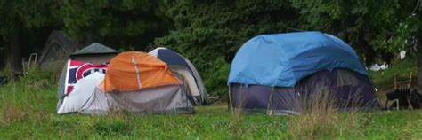 Homeless encampment grows on Notre.